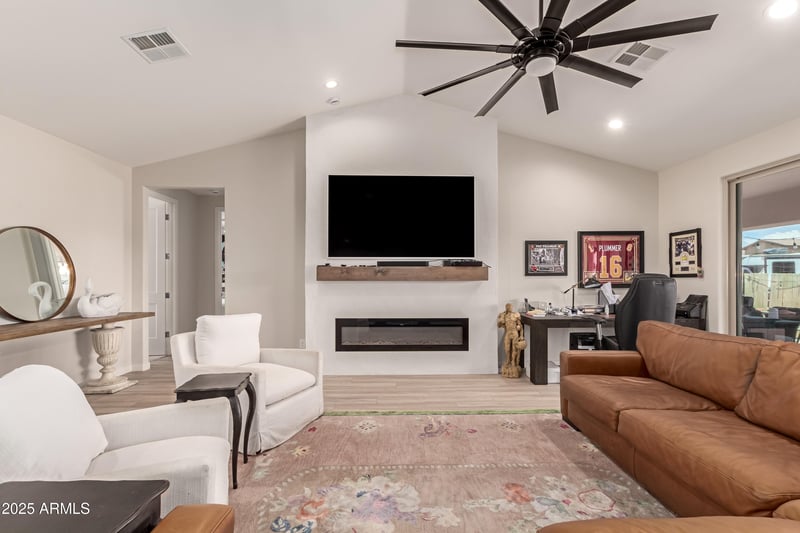 14612 Plum Rd, Surprise, AZ 85387