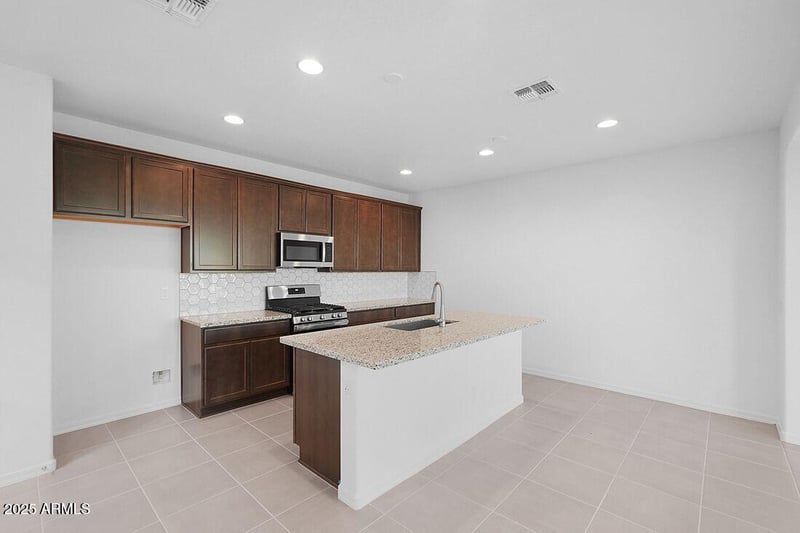 14615 Sand Hills Rd, Surprise, AZ 85387