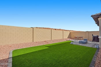 1462 Macaw Dr, San Tan Valley, AZ 85140