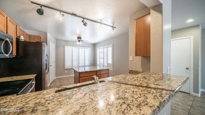 1462 19th Ave, Apache Junction, AZ 85120
