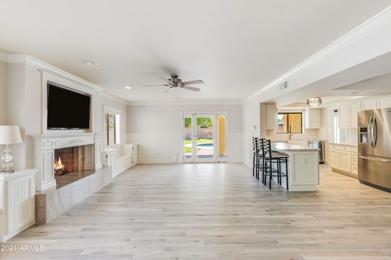 14633 N 2nd Ave, Phoenix, AZ 85023