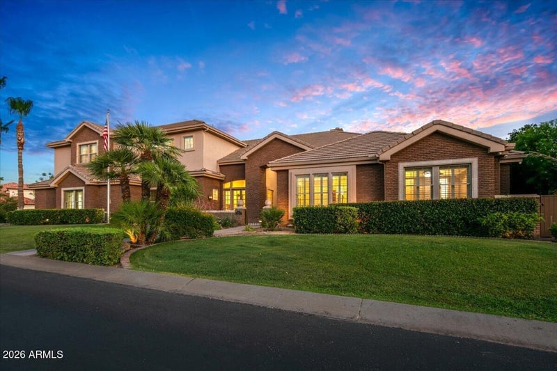 1465 W Caribbean Ln, Phoenix, AZ 85023