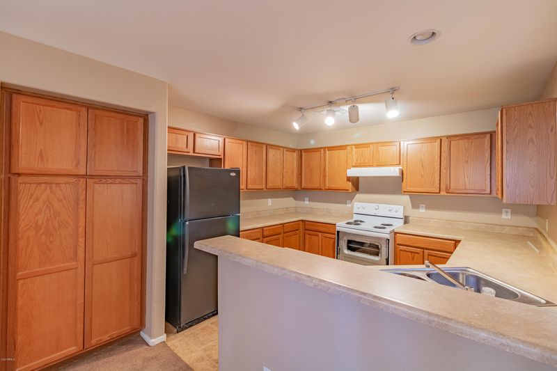 1466 E Stirrup Ln, San Tan Valley, AZ 85143