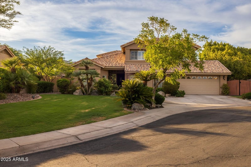 14660 25th Way, Phoenix, AZ 85048