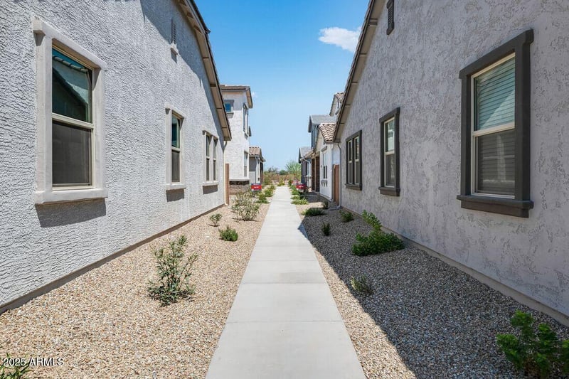 14663 Sand Hills Rd, Surprise, AZ 85387