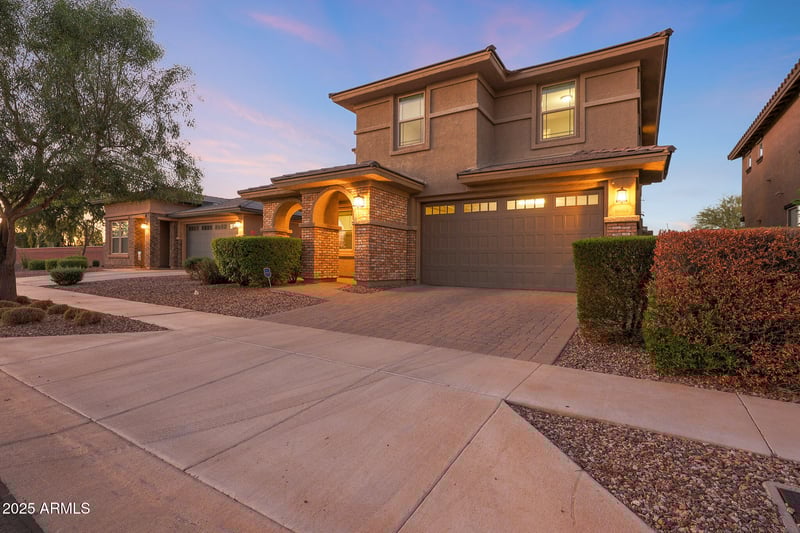14664 Dahlia Dr, Surprise, AZ 85379