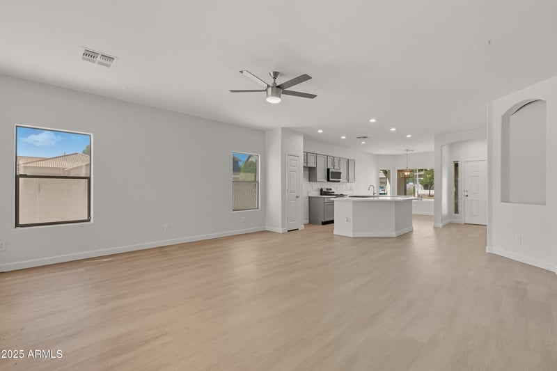 14673 W Evans Dr, Surprise, AZ 85379