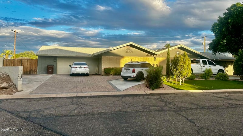 147 57th Pl, Mesa, AZ 85205