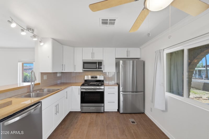 147 84th Way, Mesa, AZ 85208
