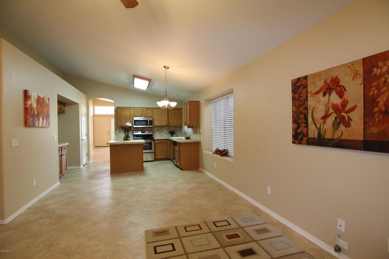 147 W Helena Dr, Phoenix, AZ 85023