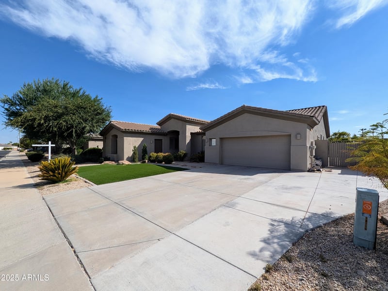14703 Hillside St, Goodyear, AZ 85395