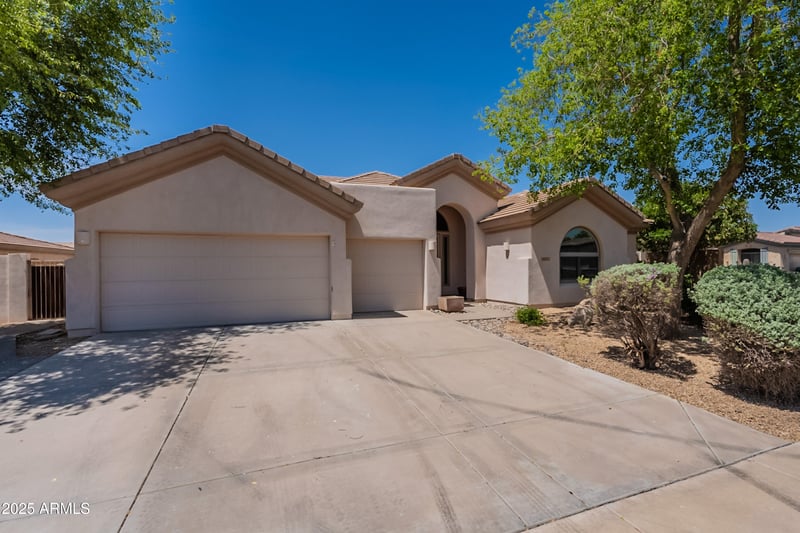 14771 Columbus Ave, Goodyear, AZ 85395
