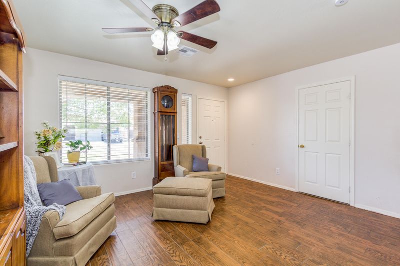 14782 W Aster Dr, Surprise, AZ 85379