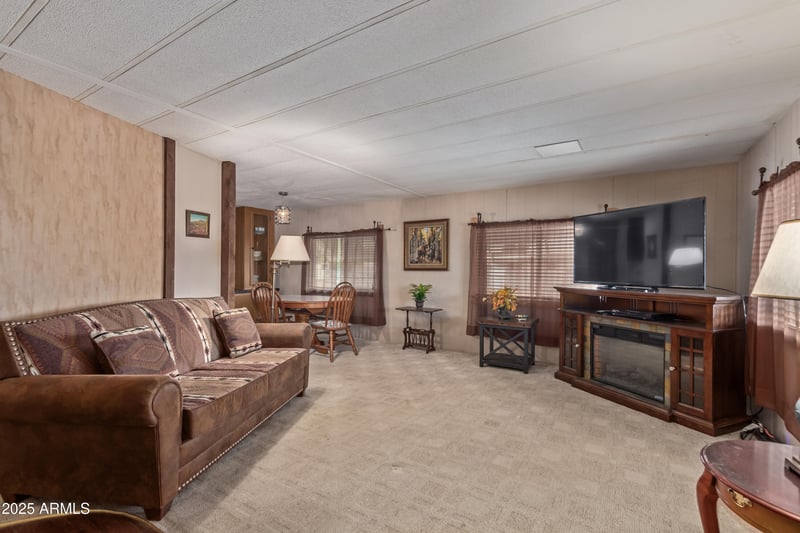 1479 Delaware Dr, Apache Junction, AZ 85120