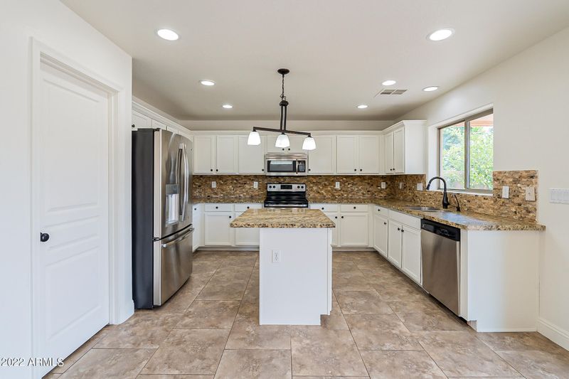 1479 E Magnum Rd, San Tan Valley, AZ 85140
