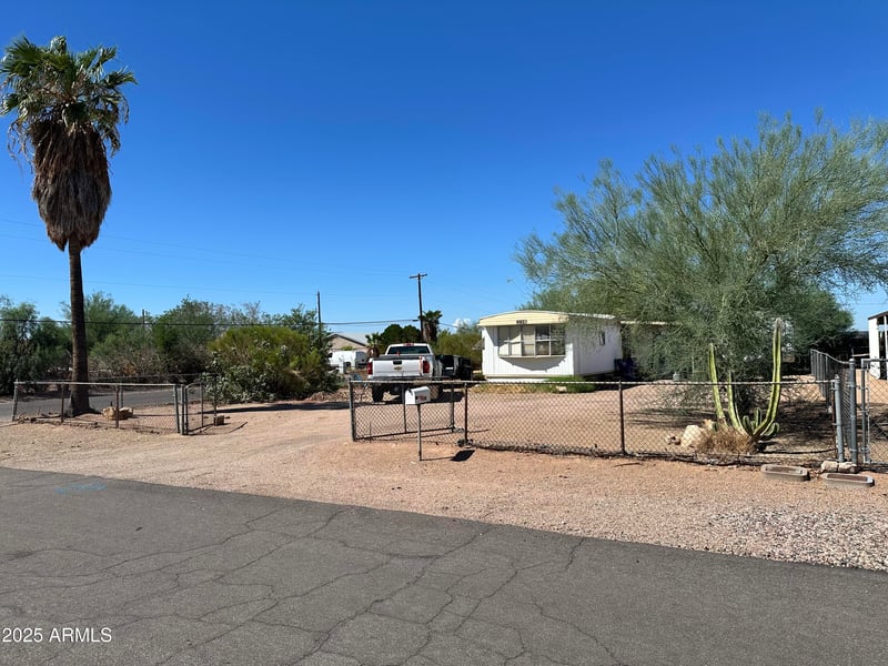 148 Emerald Dr, Apache Junction, AZ 85120
