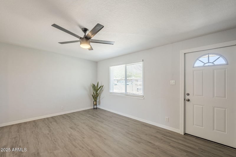148 Glenview Dr, Mesa, AZ 85213