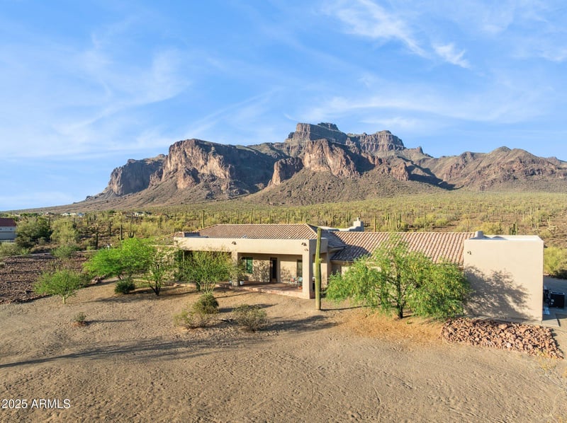 148 La Barge Rd, Apache Junction, AZ 85119
