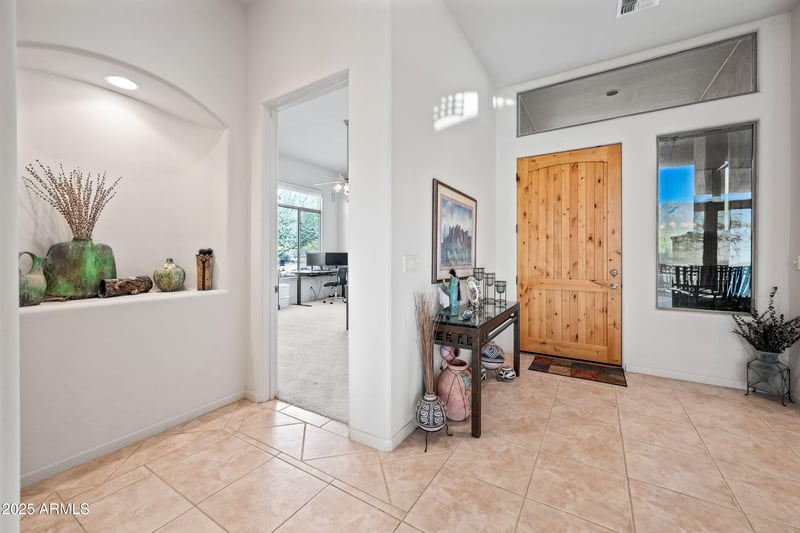 148 N La Barge Rd, Apache Junction, AZ 85119