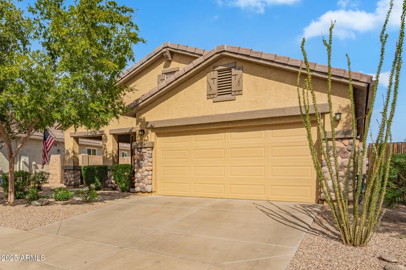 148 W Latigo Cir, San Tan Valley, AZ 85143