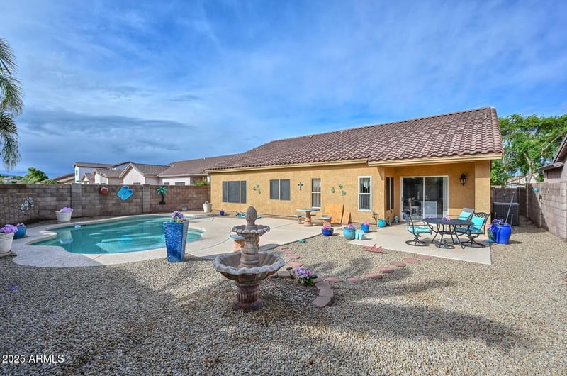 14805 Honeysuckle Ln, Surprise, AZ 85374