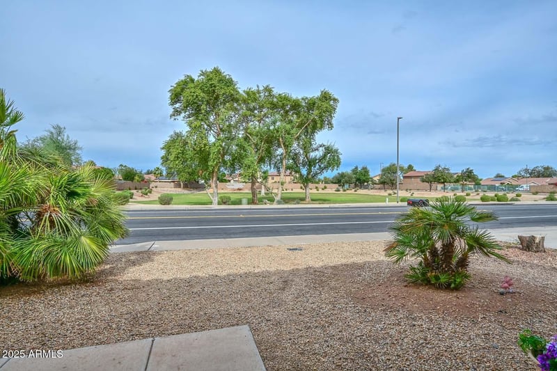 14805 Honeysuckle Ln, Surprise, AZ 85374