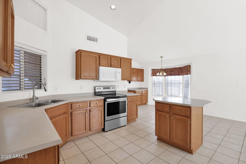 14814 Piccadilly Rd, Goodyear, AZ 85395