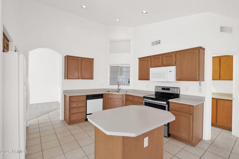 14814 Piccadilly Rd, Goodyear, AZ 85395