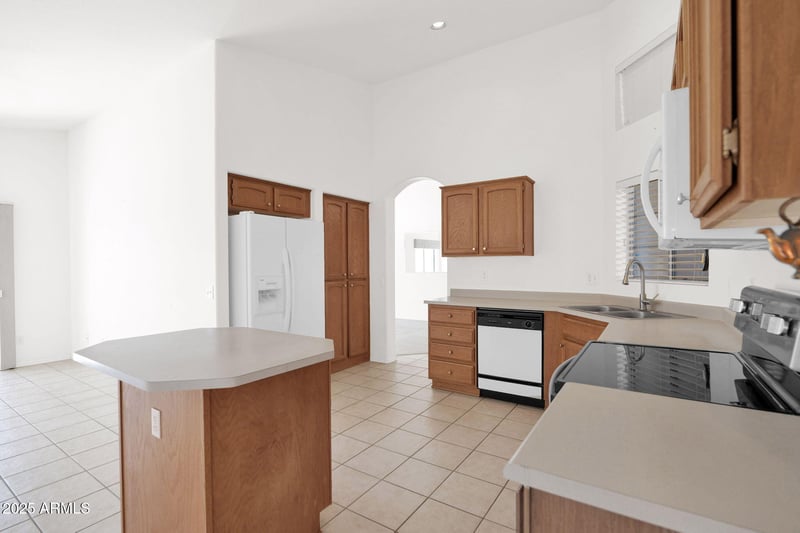 14814 Piccadilly Rd, Goodyear, AZ 85395