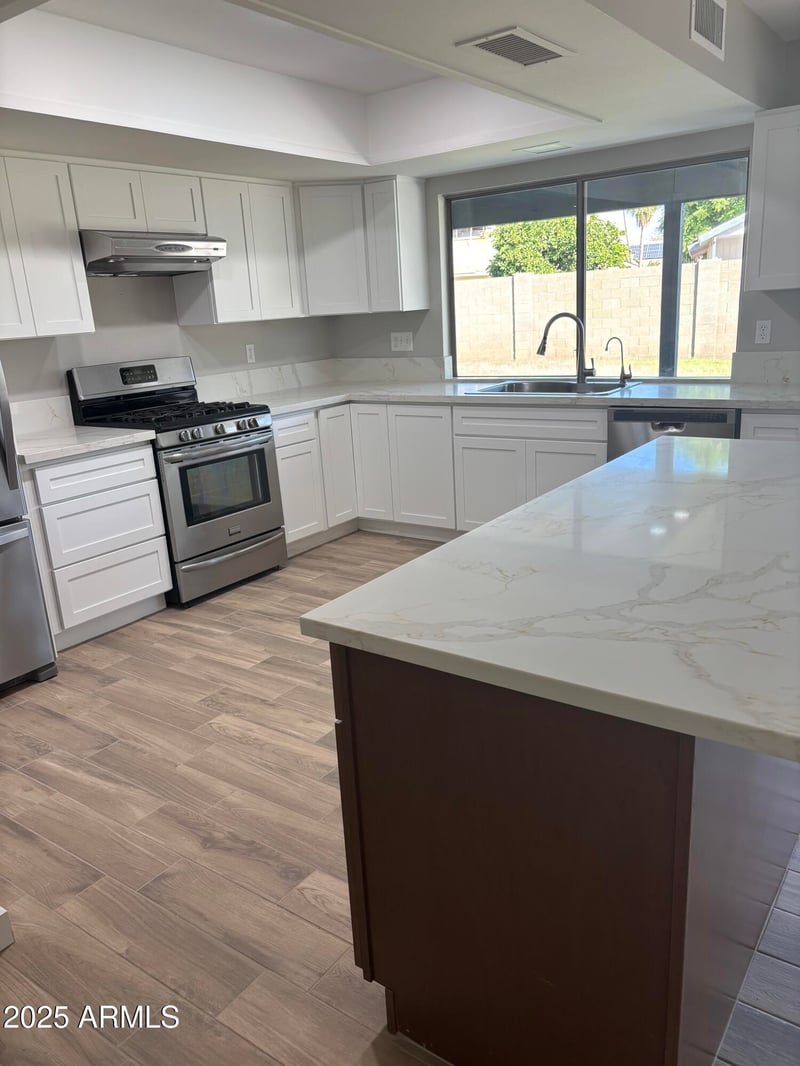 14815 24th Dr, Phoenix, AZ 85023