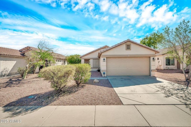 14817 Redfield Rd, Surprise, AZ 85379
