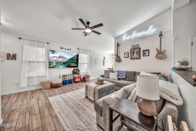 14817 Redfield Rd, Surprise, AZ 85379