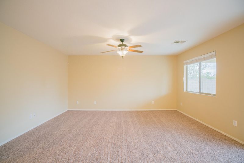 1483 E Kelsi Ave, San Tan Valley, AZ 85140