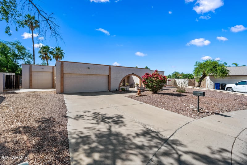 14830 28th Pl, Phoenix, AZ 85032