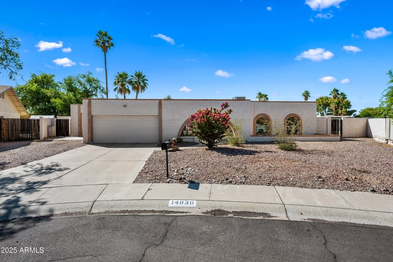 14830 28th Pl, Phoenix, AZ 85032