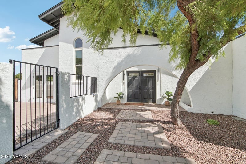 14831 3rd Ave, Phoenix, AZ 85023