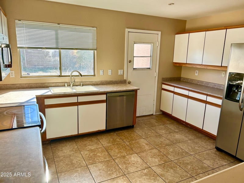 14833 Port Au Prince Ln, Surprise, AZ 85379