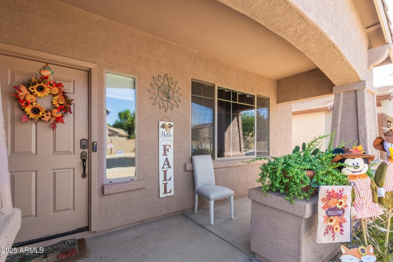 14845 Larkspur Dr, Surprise, AZ 85379
