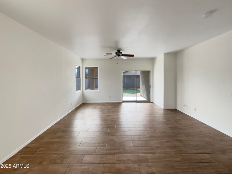 14851 Larkspur Dr, Surprise, AZ 85379
