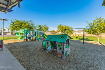 1487 Blue Spruce Ln, Gilbert, AZ 85298