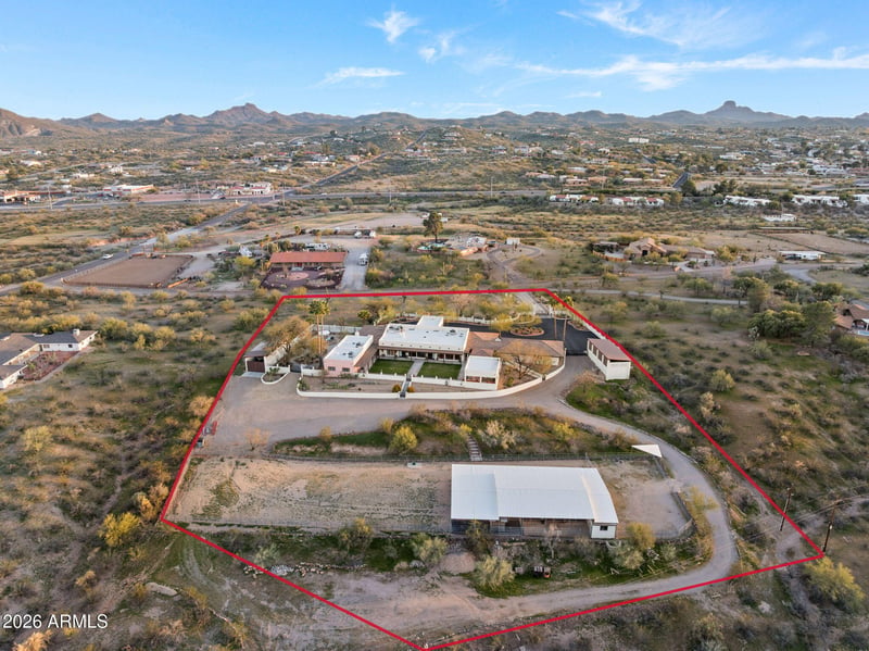 1490 W Camino Dr, Wickenburg, AZ 85390