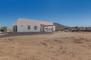 14902 Oberlin Way, Surprise, AZ 85387