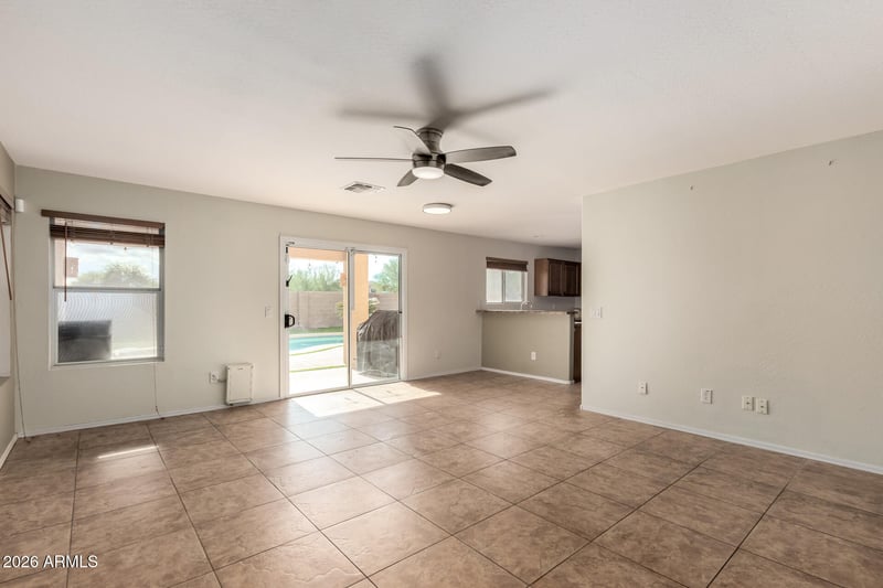 1491 Rolls Rd, San Tan Valley, AZ 85143