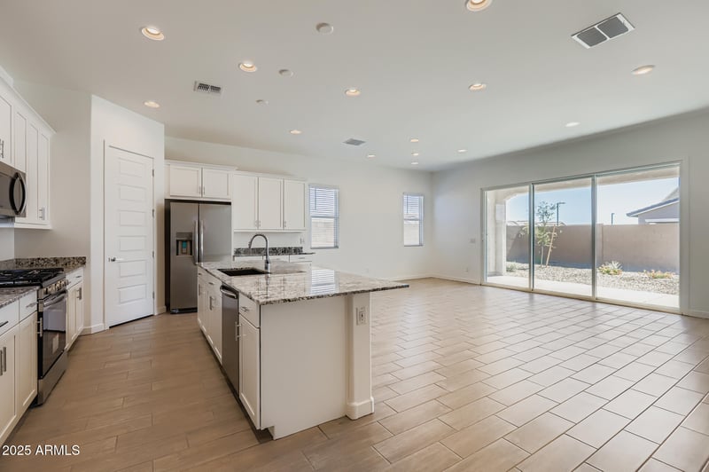 14911 Gray Fox Trl, Surprise, AZ 85387