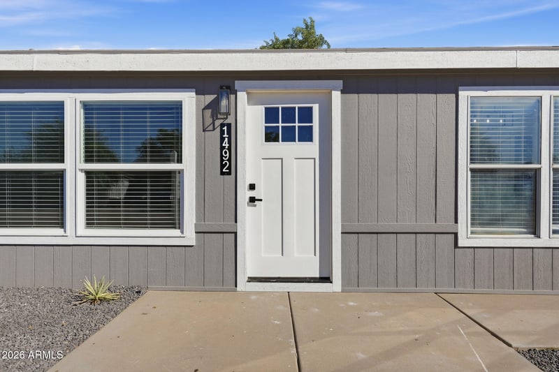1492 S Smythe Dr, Apache Junction, AZ 85120