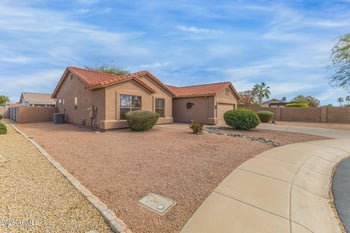 1492 Westchester Dr, Chandler, AZ 85249