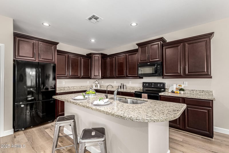 1493 Primavera Way, San Tan Valley, AZ 85140