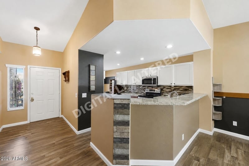 14937 Mauna Loa Ln, Surprise, AZ 85379