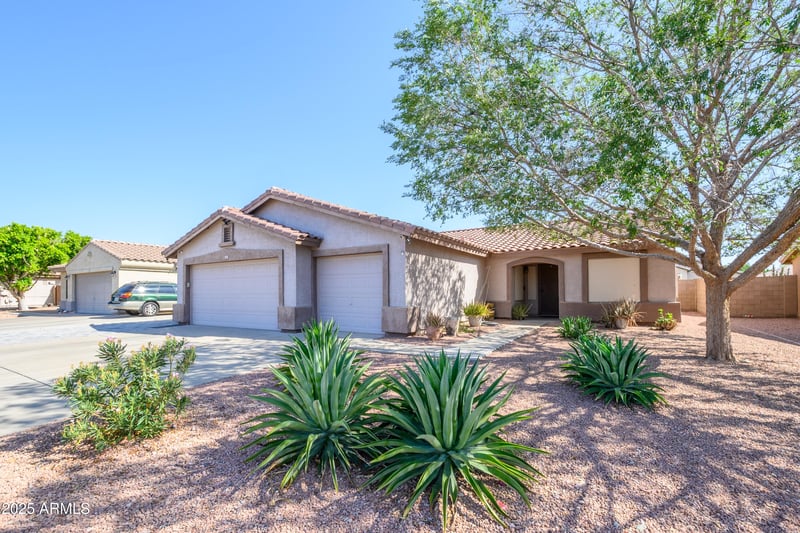 14938 Mauna Loa Ln, Surprise, AZ 85379