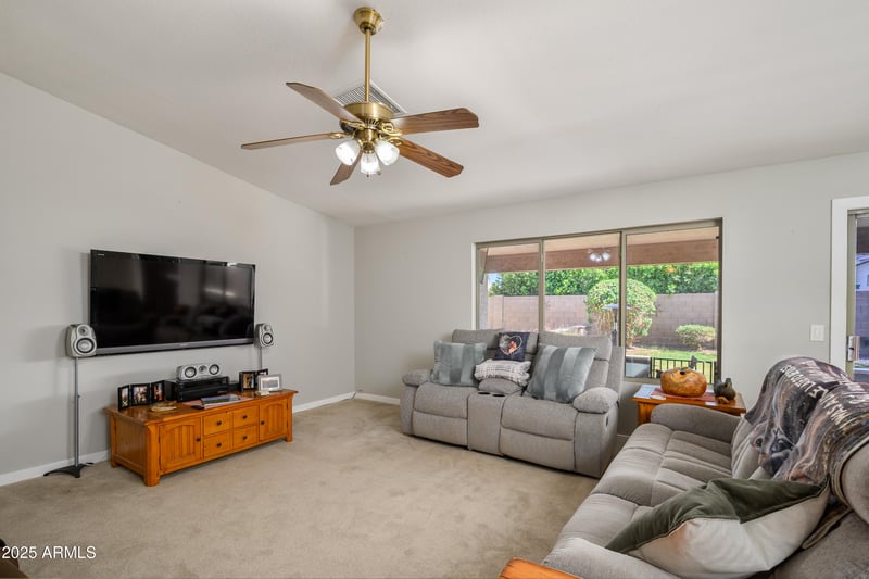 14938 Mauna Loa Ln, Surprise, AZ 85379